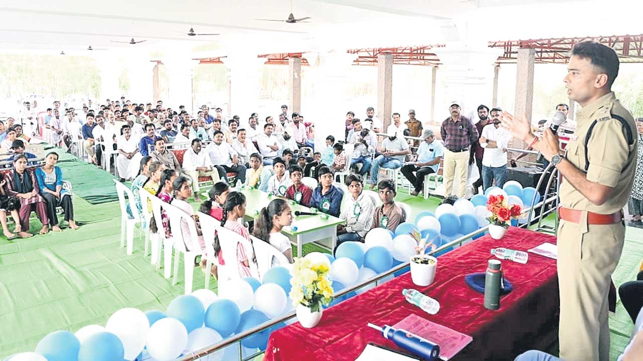 భవిష్యత్‌ భారతదేశం బాలలదే..