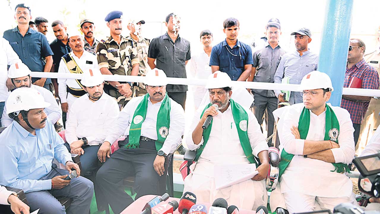 సింగరేణి అభివృద్ధికి కృషిచేద్దాం