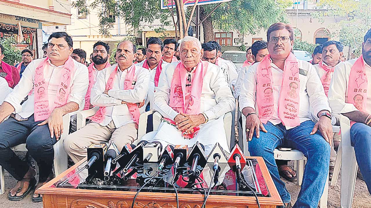 ఇది చేతగాని ప్రభుత్వం