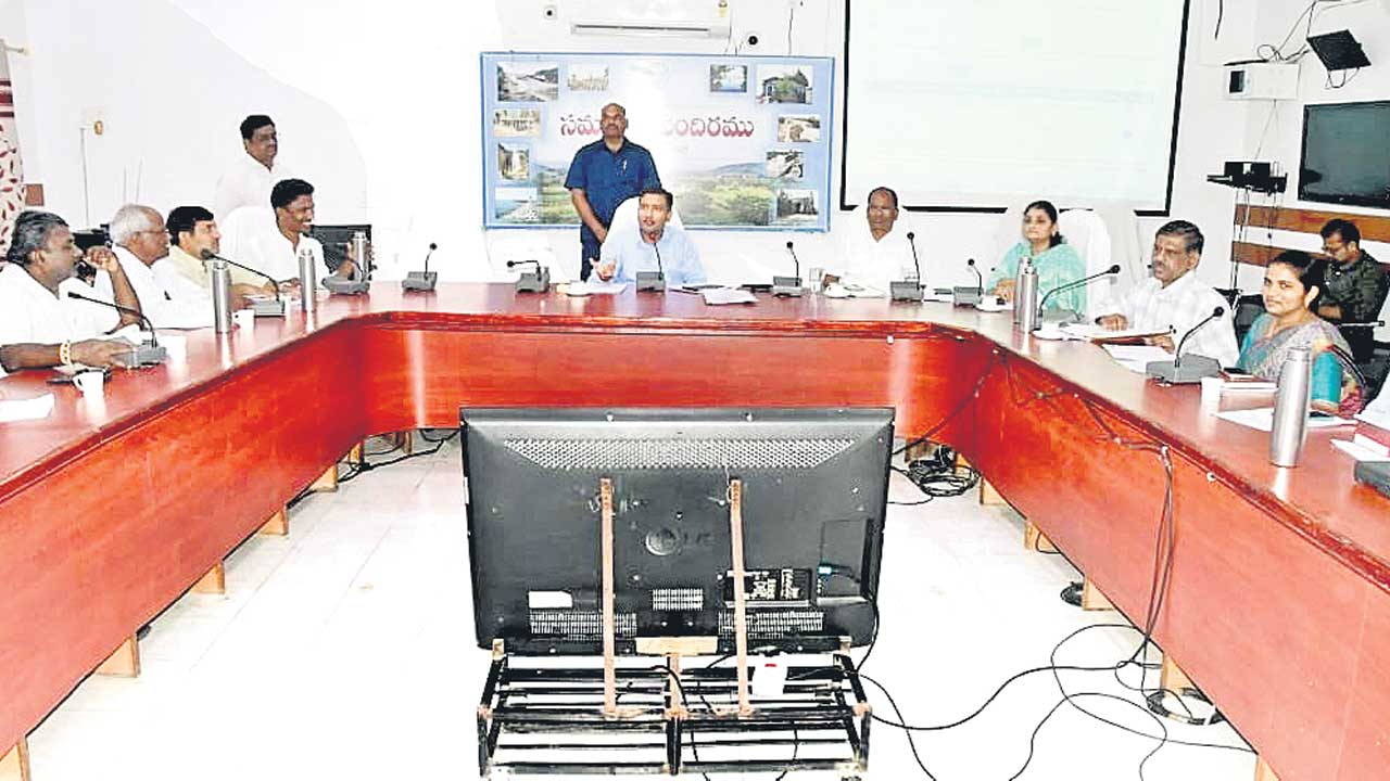 స్పెషల్‌ ఇంటెన్సివ్‌ రివిజన్‌ను నిర్వహించాలి