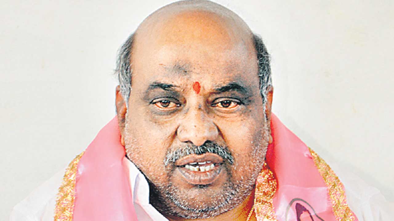 హలో యువత.. చలో సీసీఐ..