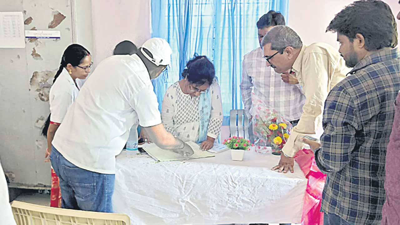 ప్రాథమిక ఆరోగ్య కేంద్రం సందర్శన