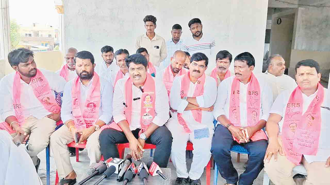 యాప్ ను ఎత్తివేయాల్సిందే.. బీఆర్‌ఎస్‌ పార్టీ రూరల్‌ ఇన్‌చార్జి బాజిరెడ్డి జగన్‌
