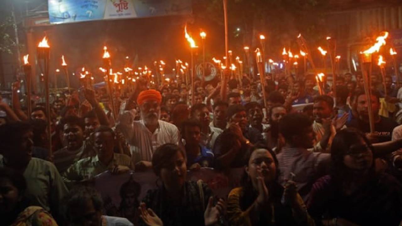 Bangladesh | బంగ్లాదేశ్‌లో కదంతొక్కిన హిందువులు.. జైశ్రీరామ్ నినాదాలతో ఢాకాలో నిరసన.. ఎందుకంటే