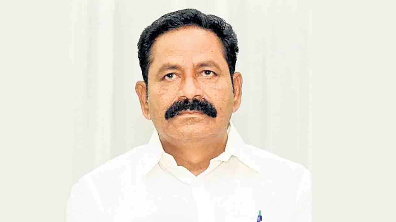 బొల్లా బ్రహ్మనాయుడు అరెస్టు.. కాంచీపురంలో పట్టుకున్న హైదరాబాద్‌ పోలీసులు