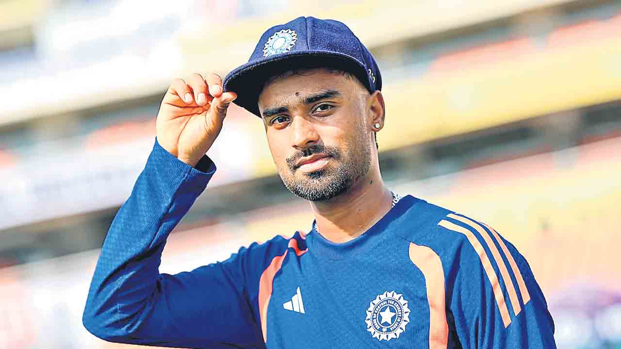 నెట్‌ బౌలర్‌ నుంచి టెస్ట్‌ హీరోగా.. మానవ్‌ సుతార్‌ అద్భుత ప్రయాణం