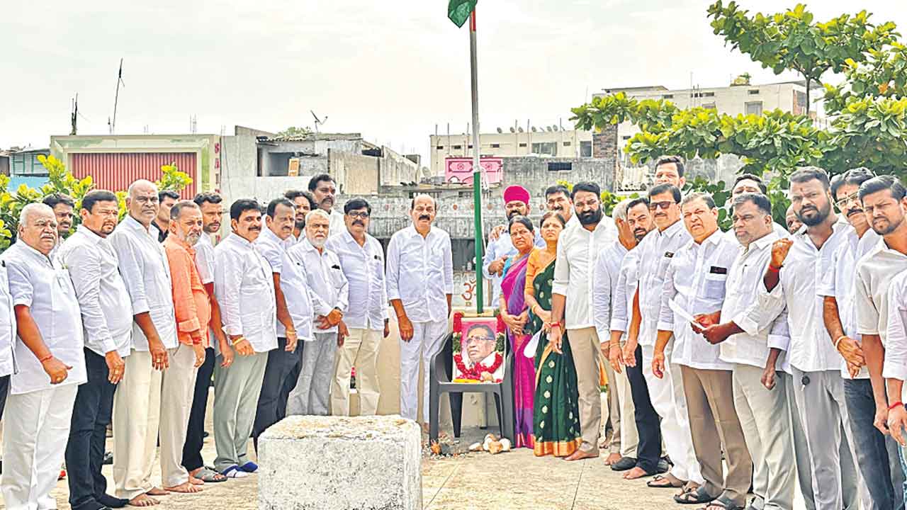 ప్రభుత్వ వైఫల్యాలను ఎండగట్టాలి