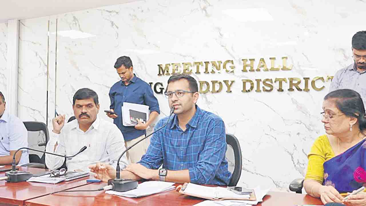 లక్ష్యాలు చేరుకోవాలి