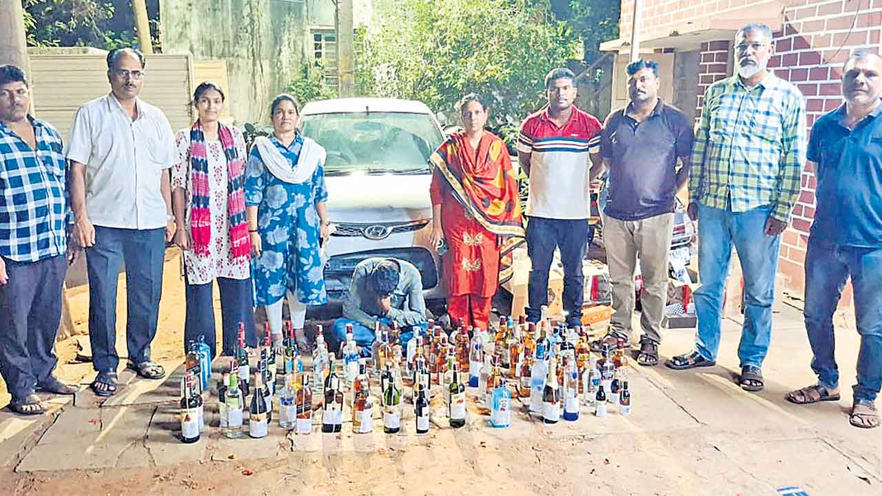 నాన్‌డ్యూటీ పెయిడ్‌ మద్యం పట్టివేత