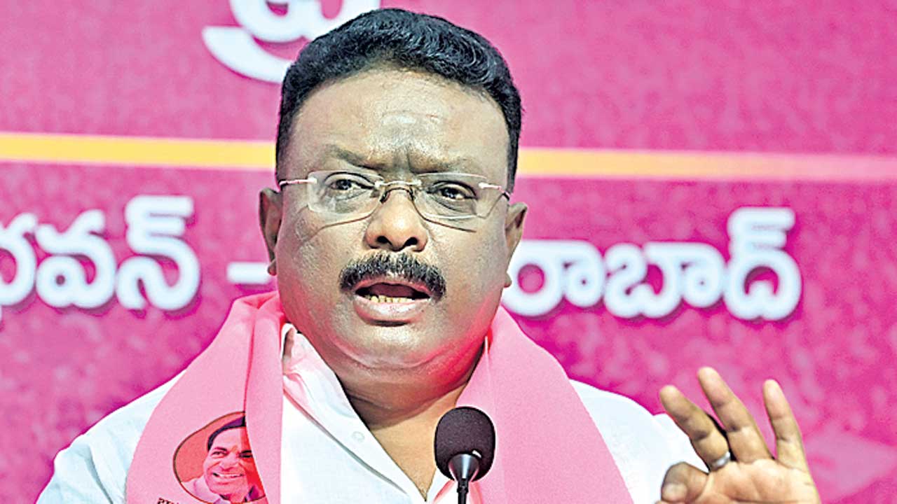 రెవెన్యూ మిగులు కానరాదేమి?