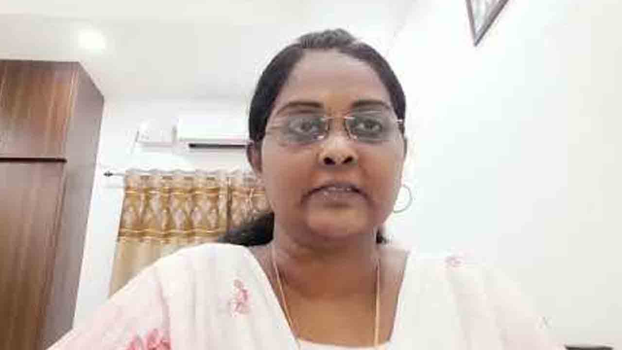 వాతావరణ కేంద్రం డైరెక్టర్‌గా డాక్టర్‌ స్టెల్లా బాధ్యతలు