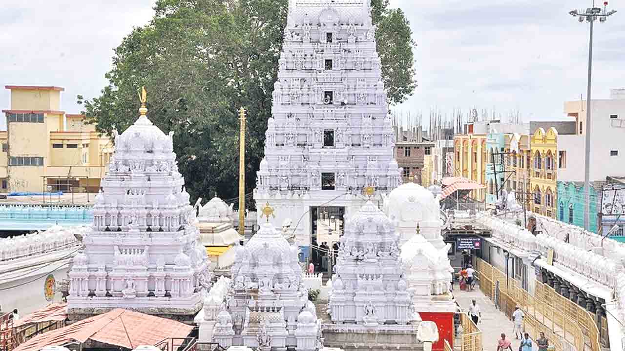 దేవాదాయశాఖలో బదిలీల వంతు!
