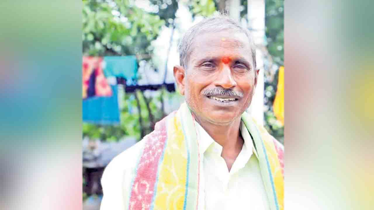 పొలంలోనే గుండెపోటుతో రైతు మృతి