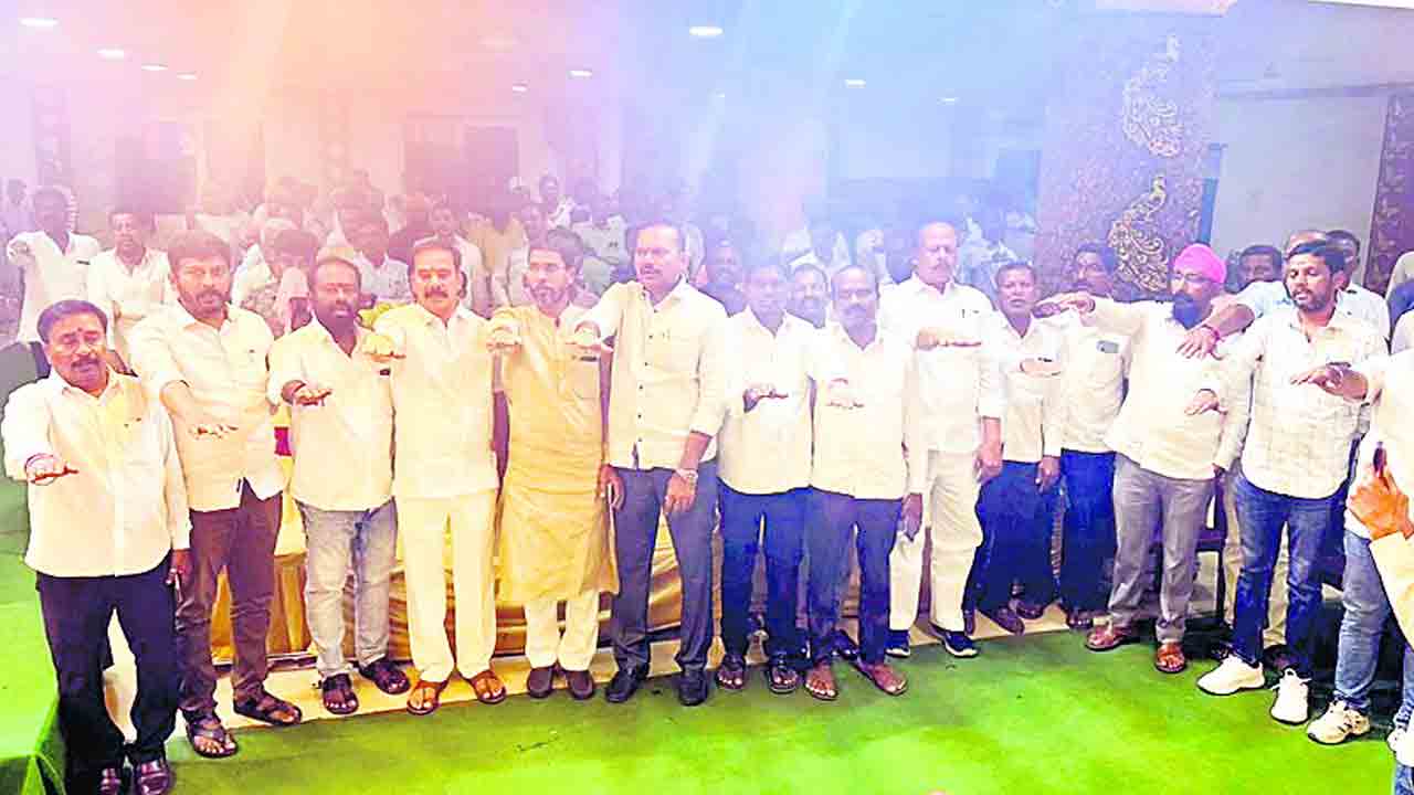 క్యాడర్‌ను బెదిరిస్తే భయపడతామా?