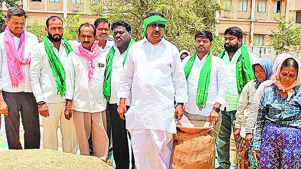 ధాన్యం కొనుగోలులో సర్కార్‌ విఫలం