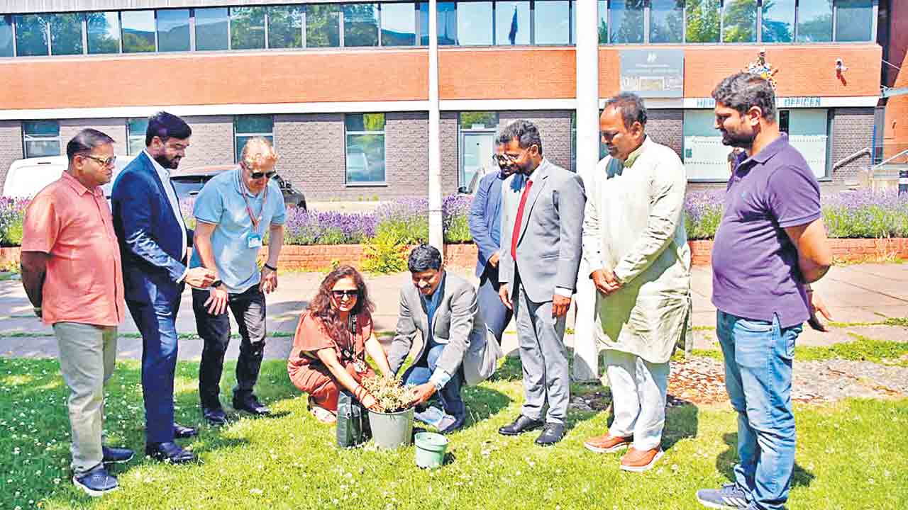 లండన్‌లో గ్రీన్‌ ఇండియా చాలెంజ్‌