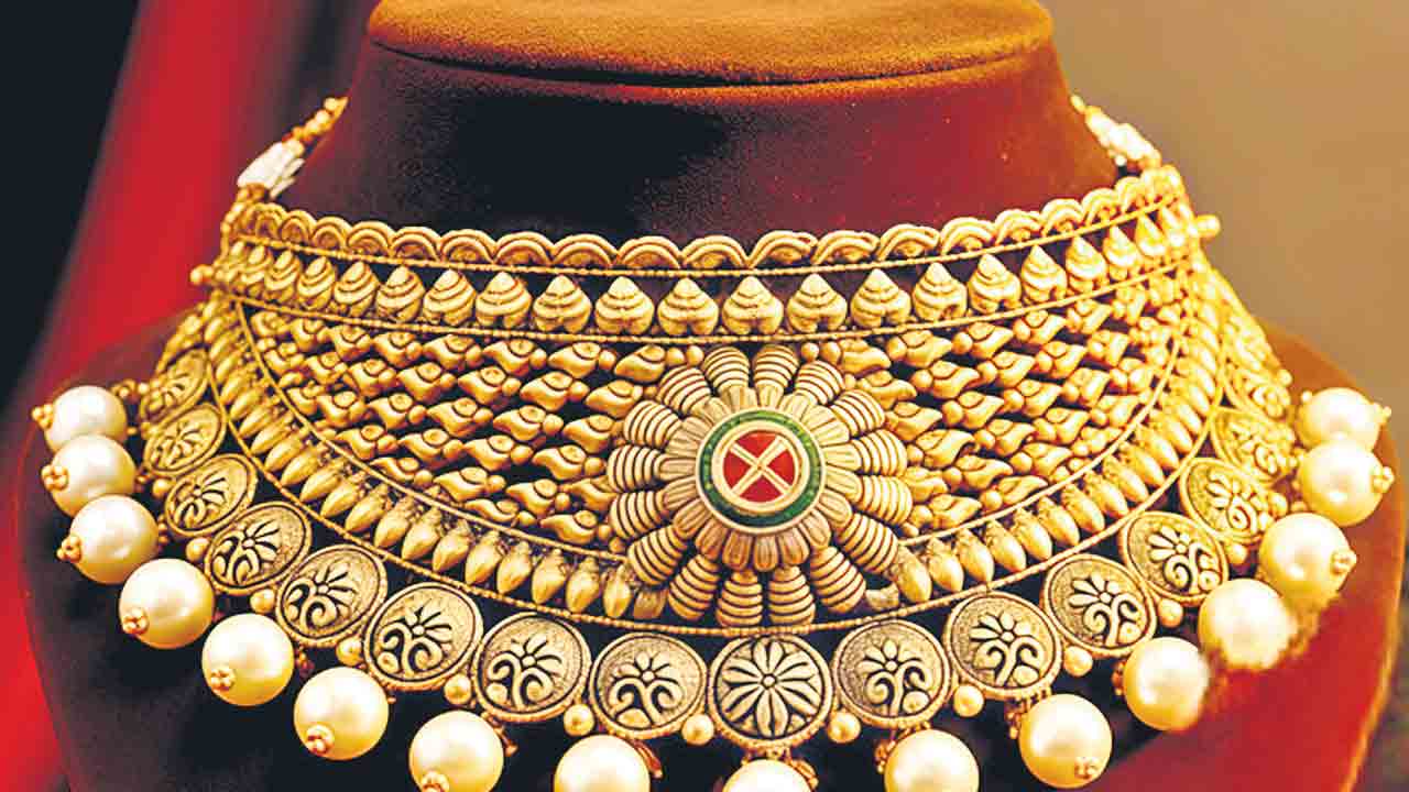 పుత్తడి మరింత పైకి