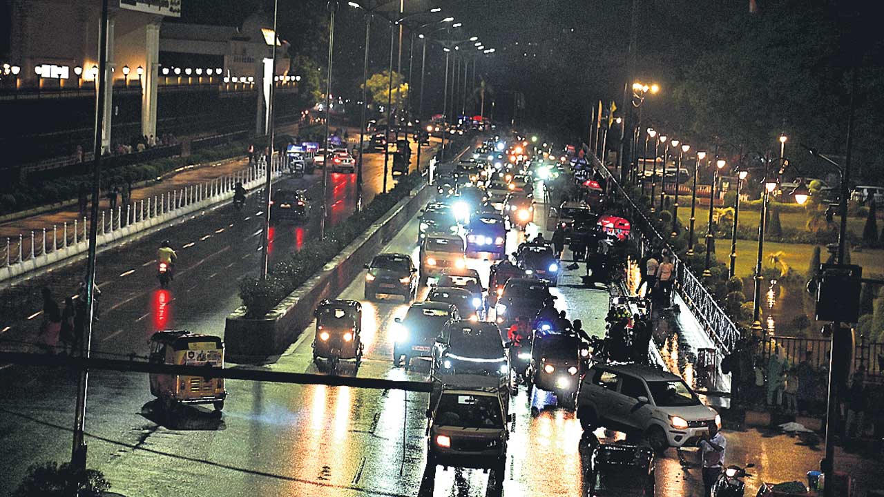 గ్రేటర్‌లో రెండు రోజులు వర్షాలు