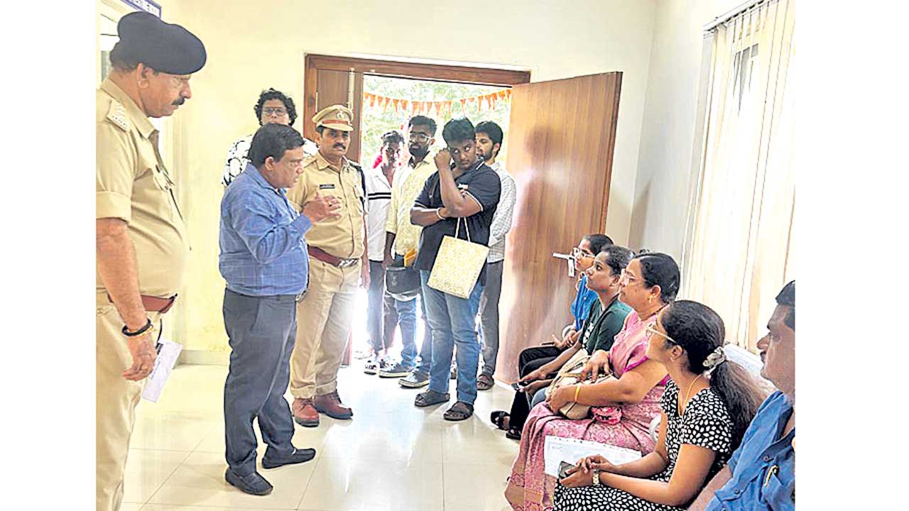 ఏజెంట్లు ఎంట్రీ ఇస్తే.. ఆర్టీఓలదే బాధ్యత!