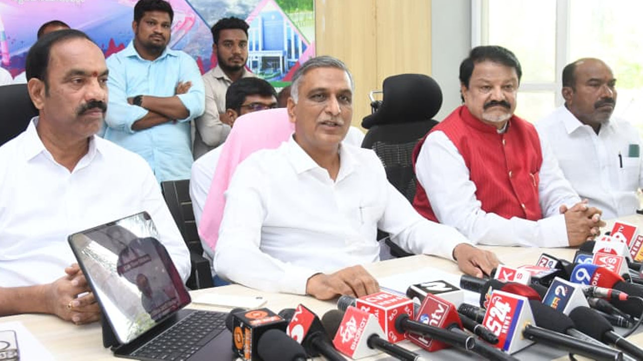 Harish Rao | రైతాంగాన్ని మోసం చేస్తున్న కాంగ్రెస్ భేషరతుగా క్షమాపణ చెప్పాలి : హరీష్‌ రావు