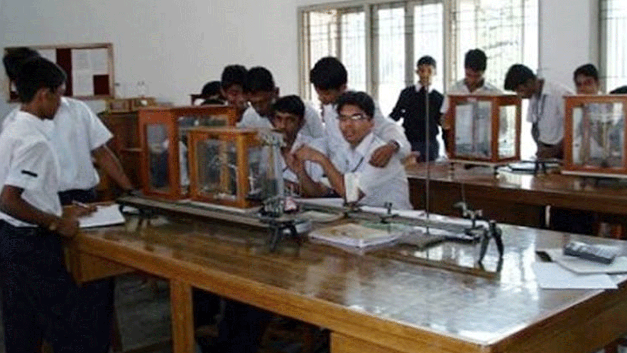 Inter Practicals | ఇక నుంచి ప్ర‌తి వారం ఇంట‌ర్ ప్రాక్టిక‌ల్స్‌.. ఇంట‌ర్ బోర్డు నిర్ణ‌యం..!