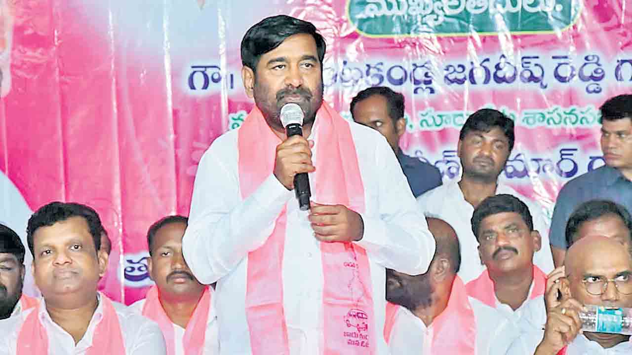 అసమర్థుల మాటలు ఎవరూ వినరు.. పాలనపై నియంత్రణ కోల్పోయిన సీఎం రేవంత్‌రెడ్డి