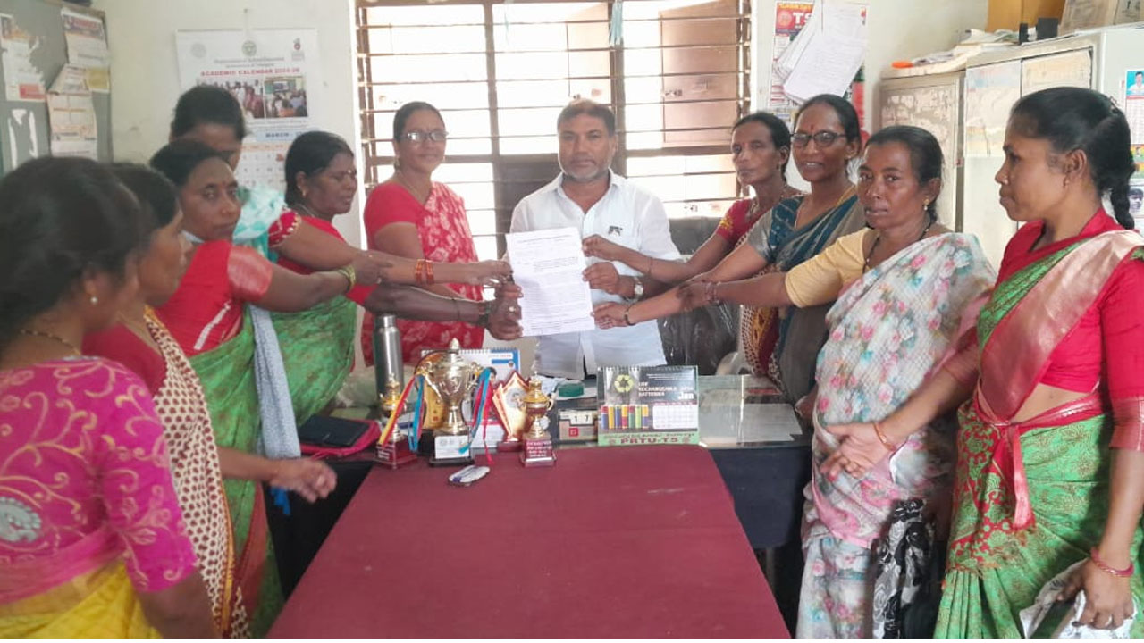 Pre-primary Centers | ఫ్రీ ప్రైమరీ కేంద్రాలను ఉపసంహరించుకోవాలని వినతి పత్రం అందజేత