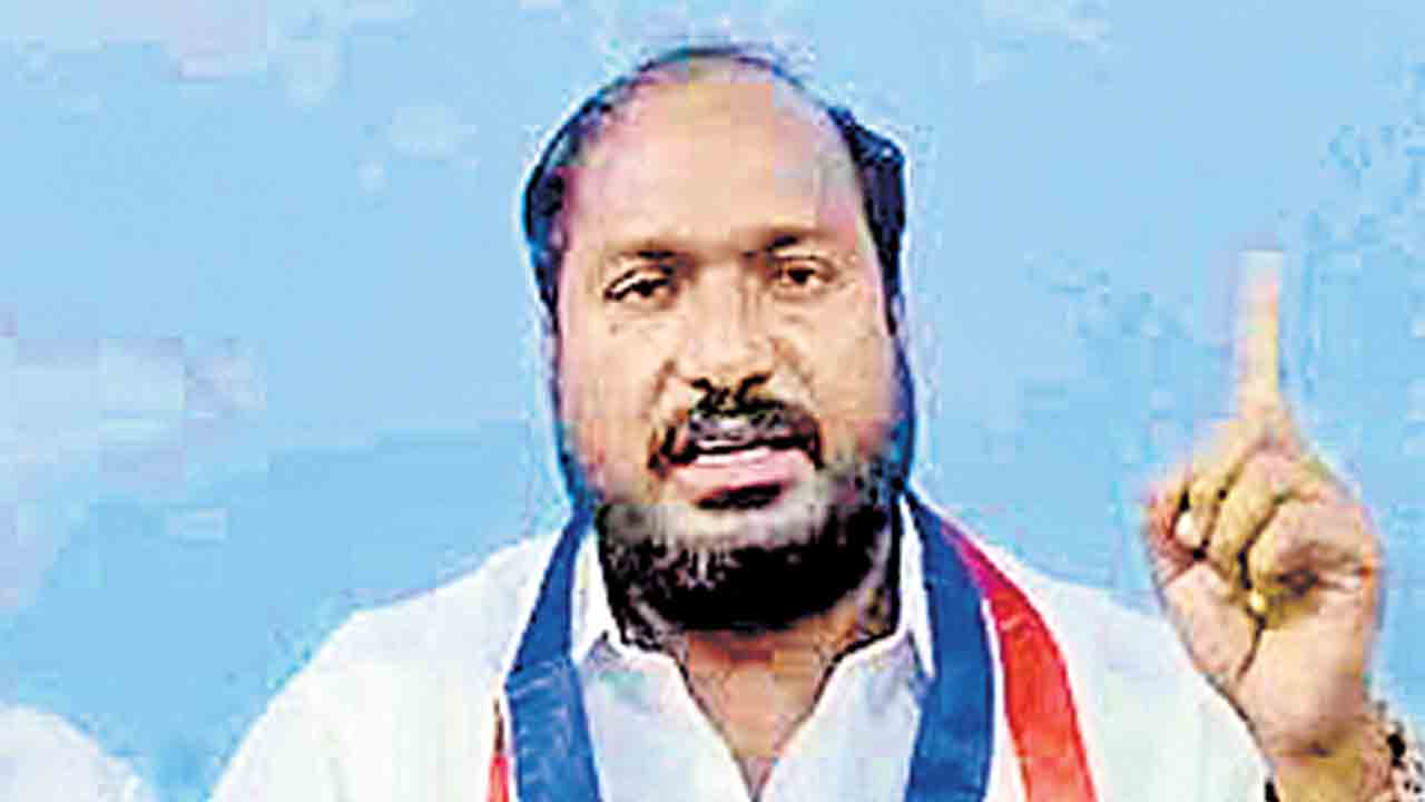 సచివాలయాన్ని ముట్టడిస్తాం.. విద్యార్థుల ఫీజు బకాయిలు చెల్లించాల్సిందే: జాజు