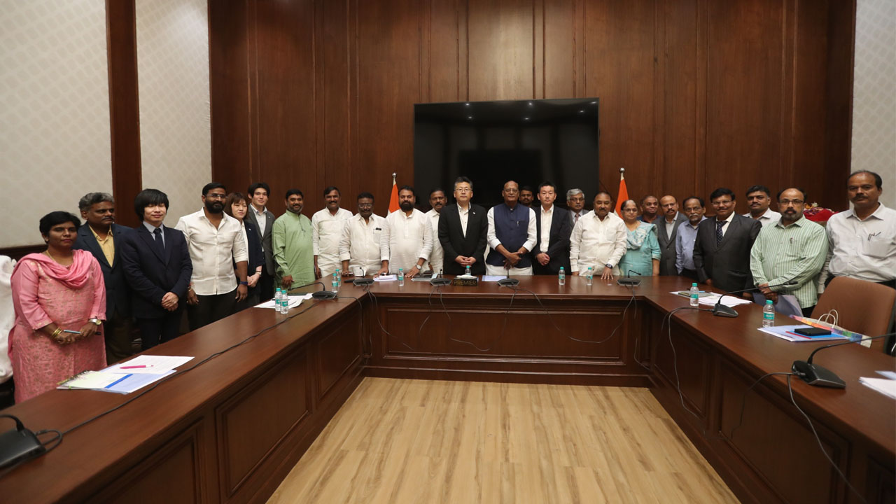 Hiroshima Delegation | తెలంగాణ అసెంబ్లీ, కౌన్సిల్‌ను సందర్శించిన హీరోషిమా ప్రతినిధుల బృందం