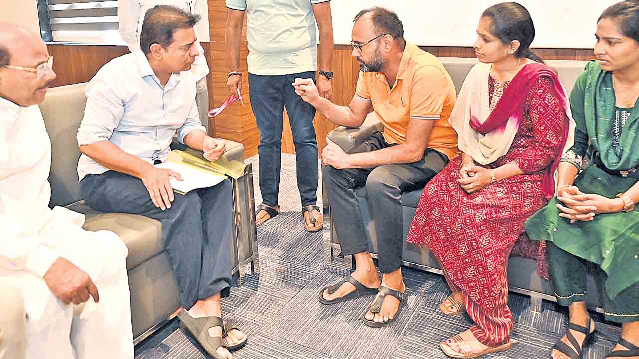 ఫిన్‌లాండ్‌లో విద్యార్థి అదృశ్యంపై కేటీఆర్‌ ఆందోళన