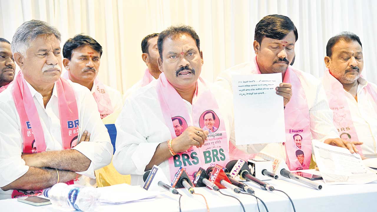 సంజయ్‌ తట్టెడు మట్టి తీయించలే!