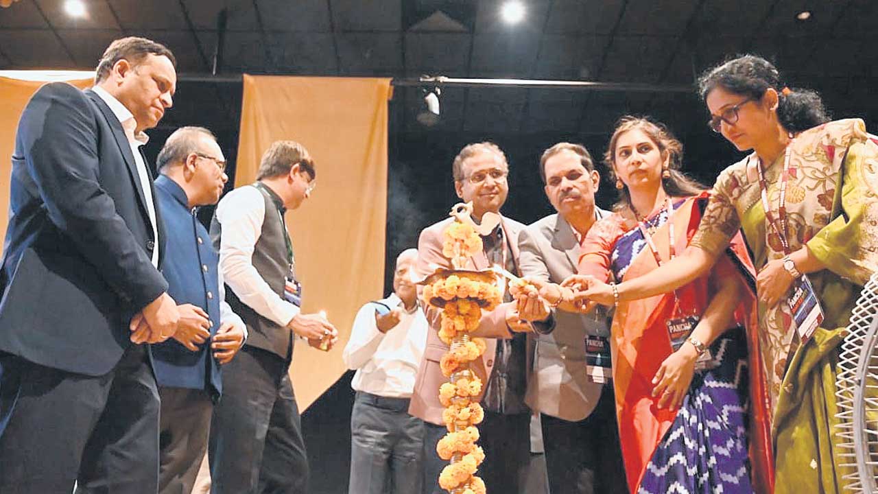 ఆరోగ్యమే ముఖ్యం