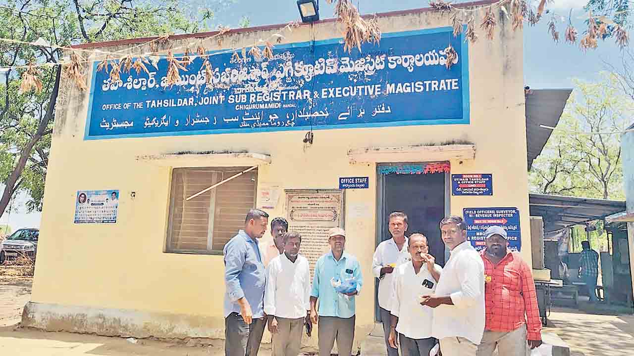 బతుకంతా బదిలీలే!.. హోంగార్డుల ట్రాన్స్‌ఫర్‌