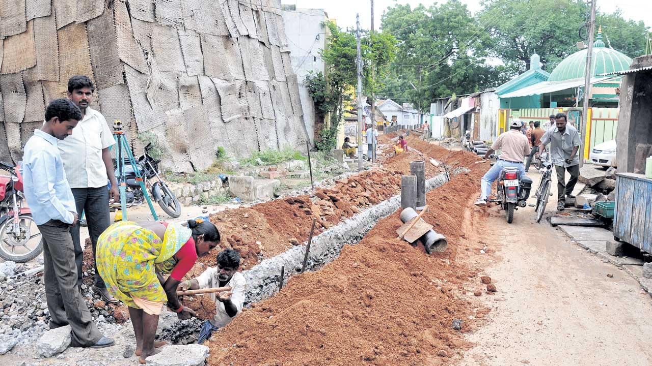 యూజీడీపై అలసత్వం?