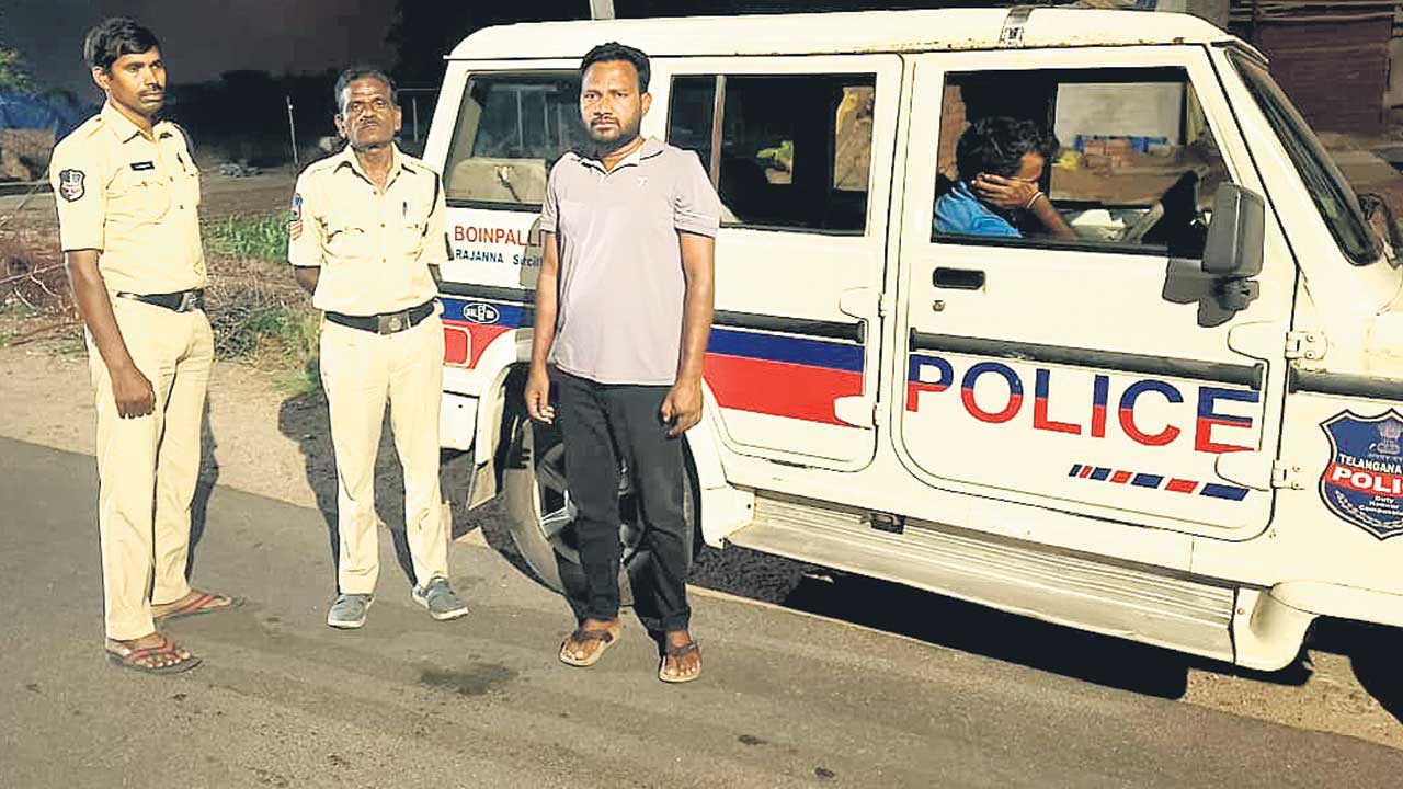 మాజీ సర్పంచ్‌ల నిర్బంధం