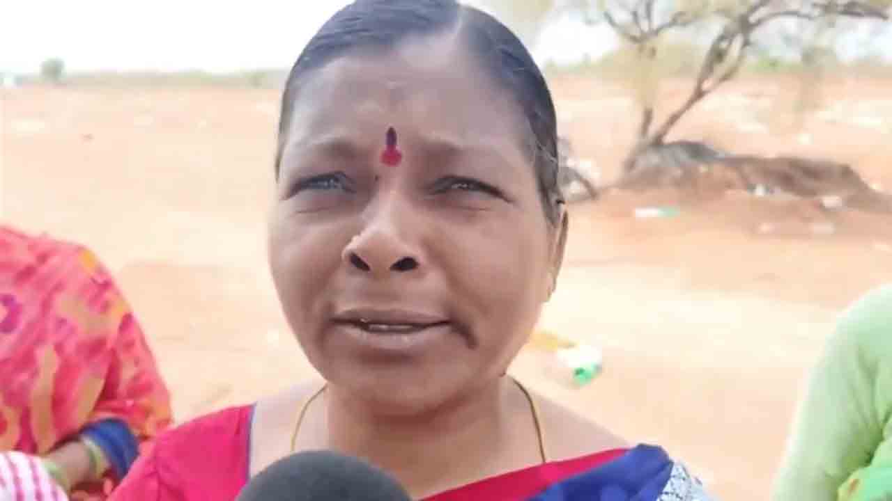 Koheda Victim | మా ప్రాణాలు తీసుకుంట‌డా.. తీసుకొని భూమి తీసుకోమ‌ను : కోహెడ మార్కెట్ యార్డ్ భూసేకరణ బాధితురాలు