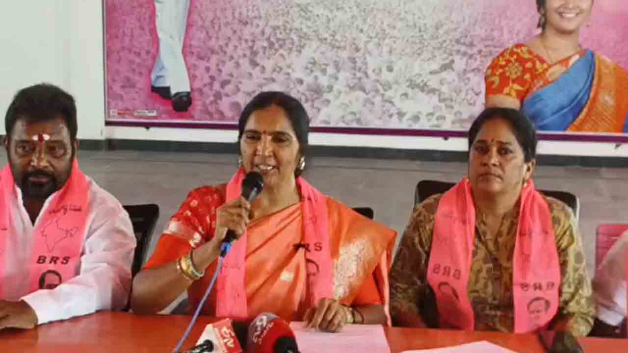 Padma Devender Reddy | రైతులను సంక్షోభంలోకి నెట్టేస్తున్న కాంగ్రెస్‌ సర్కార్‌.. రైతుల కోసం మరో ఉద్యమానికి సిద్ధం : పద్మా దేవేందర్ రెడ్డి