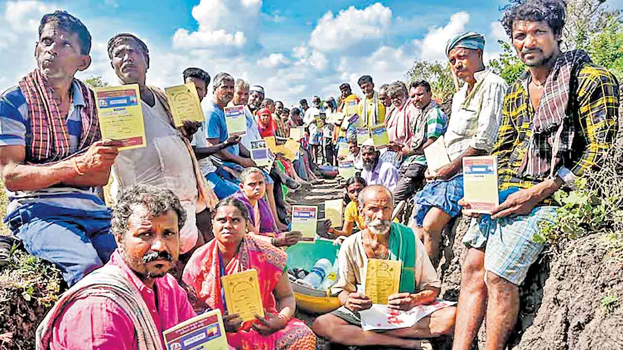 సామాజికంపై కేంద్రం శీతకన్ను!.. అజీమ్‌ ప్రేమ్‌జీ వర్సిటీ వెల్లడి