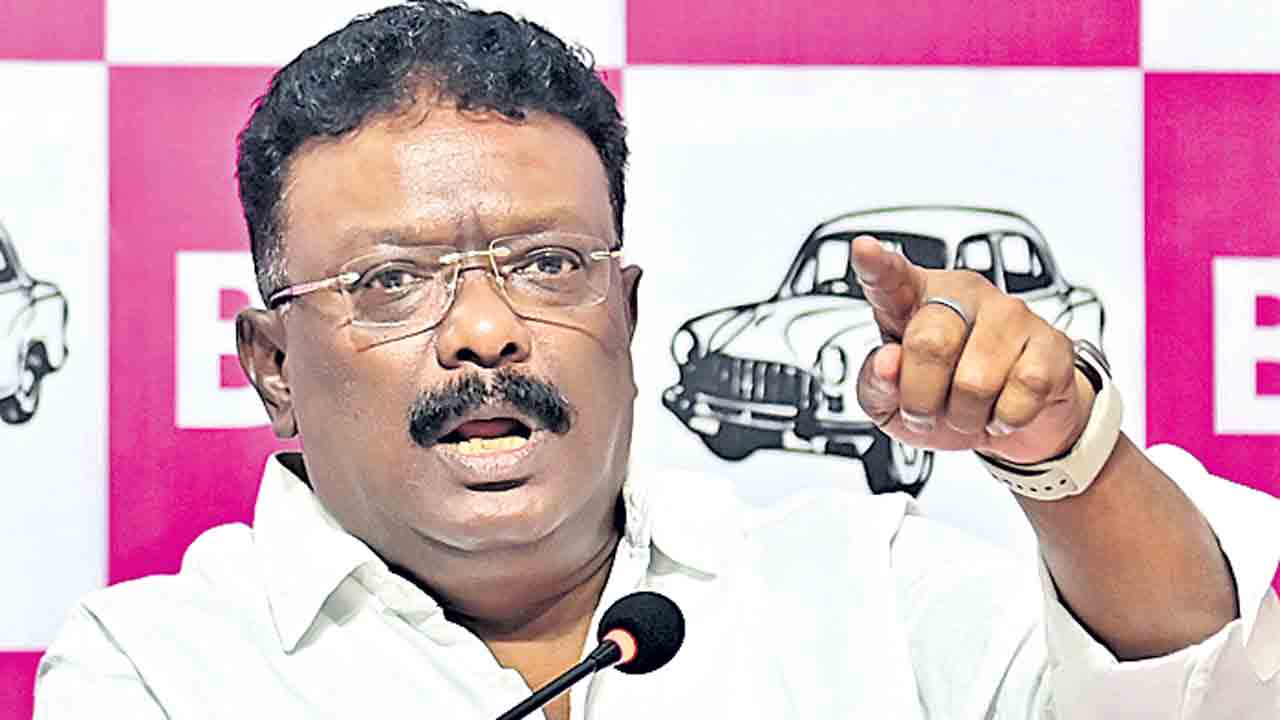 మెట్రో టేకోవర్‌పై విచారణ జరుపాలి.. ఎమ్మెల్సీ దాసోజు శ్రవణ్‌