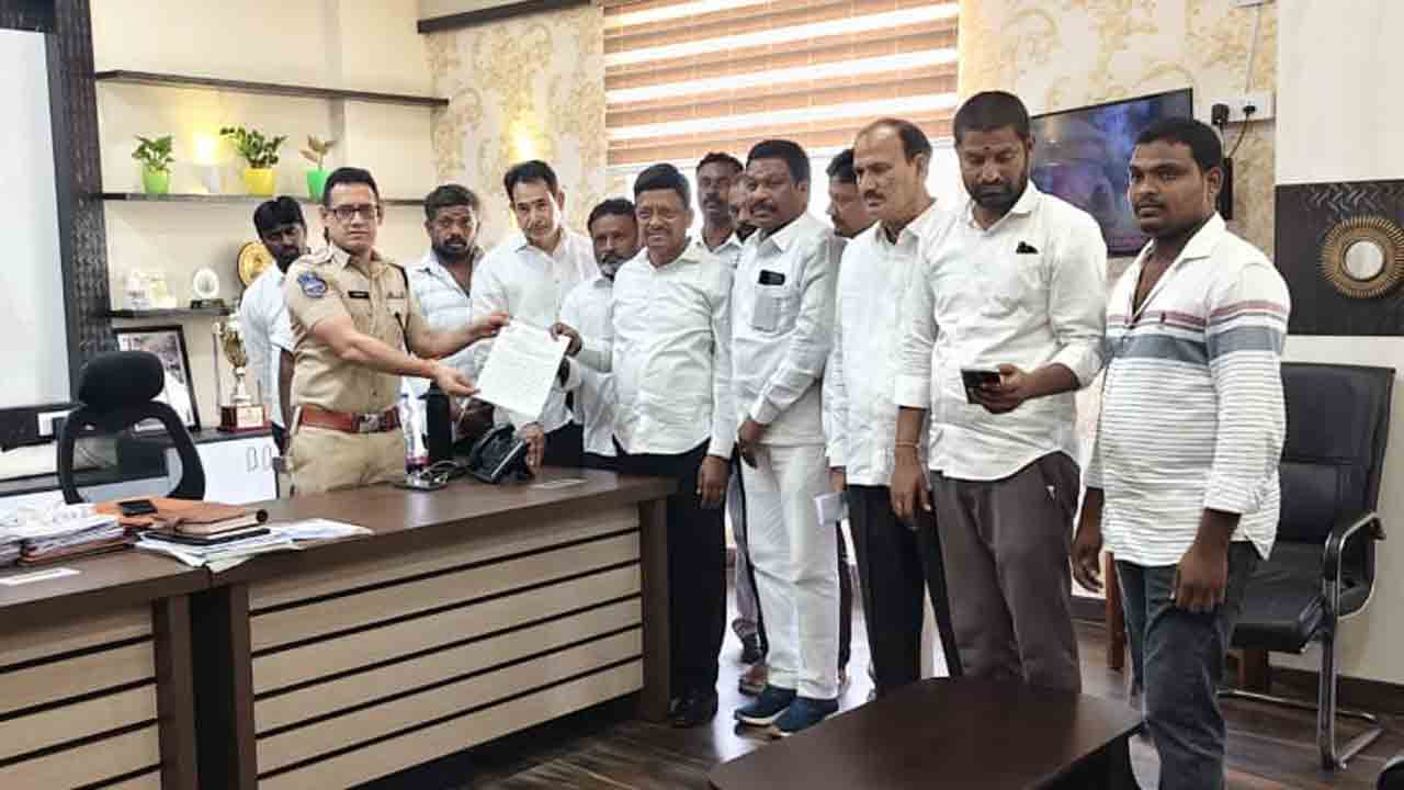 బాలికపై దారుణానికి ఒడిగట్టిన నిందితుడిపై కఠినచర్యలు తీసుకోవాలి