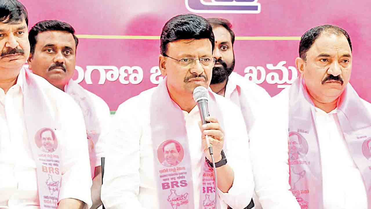 కాంగ్రెస్‌ పాలనలో రైతులు ఆగమాగం