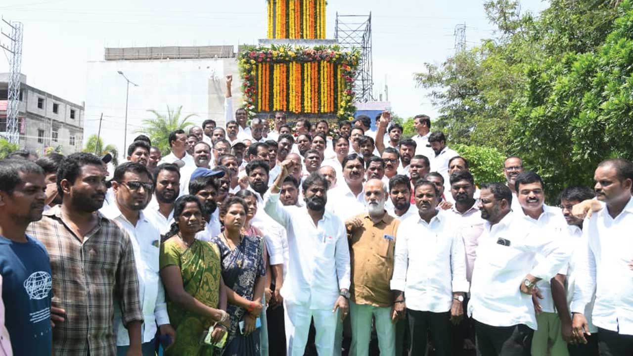 ఎట్లుండే తెలంగాణ.. ఎట్లయిపాయే..