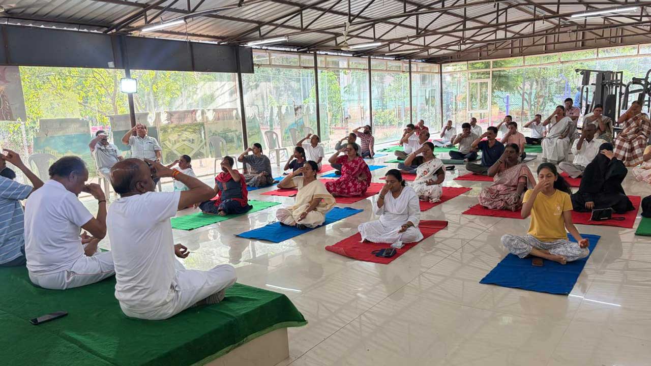 యోగానందం