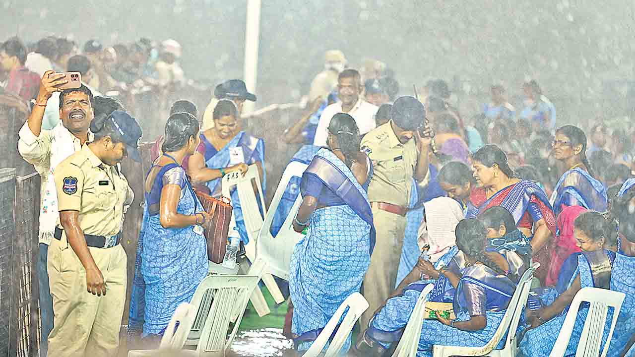 ఆడబిడ్డల చేతుల్లోనే ఆర్థిక ప్రగతి