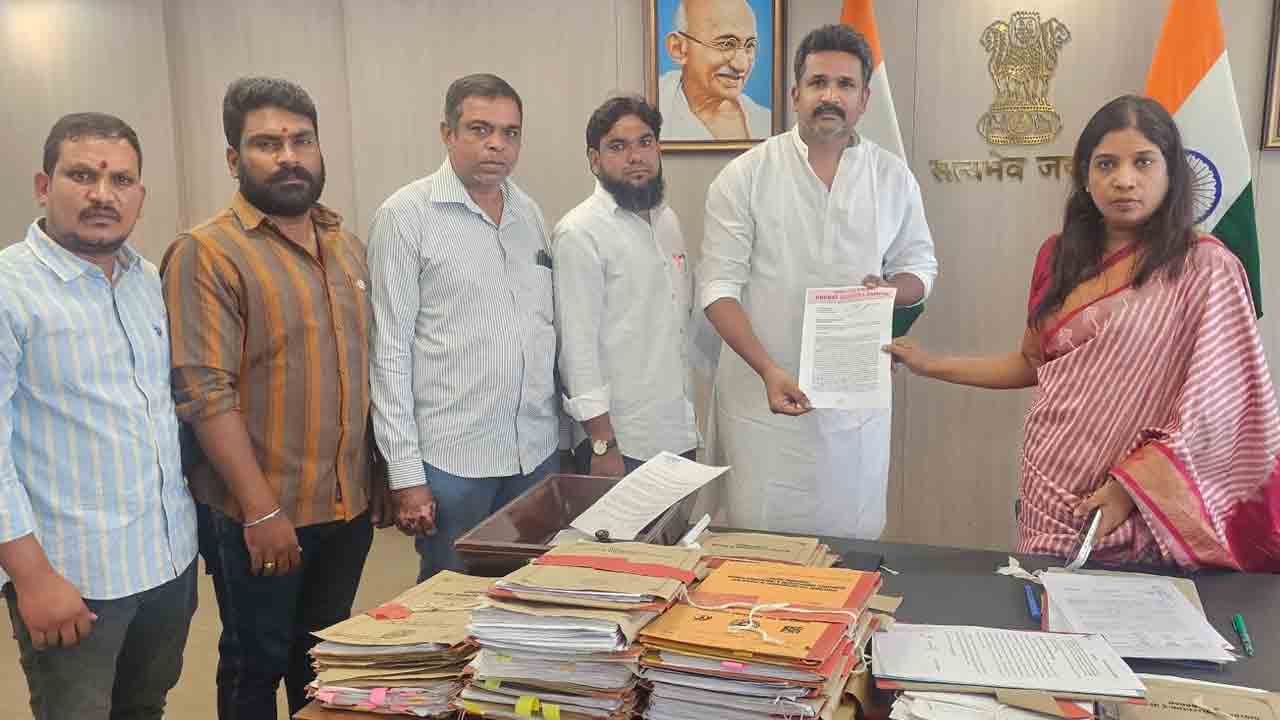 Govt Land | రూ.800 కోట్ల విలువైన ప్రభుత్వ భూమిని పరిరక్షించండి.. హైదరాబాద్‌ కలెక్టర్‌కు బీఆర్ఎస్ నాయకుల విజ్ఞప్తి