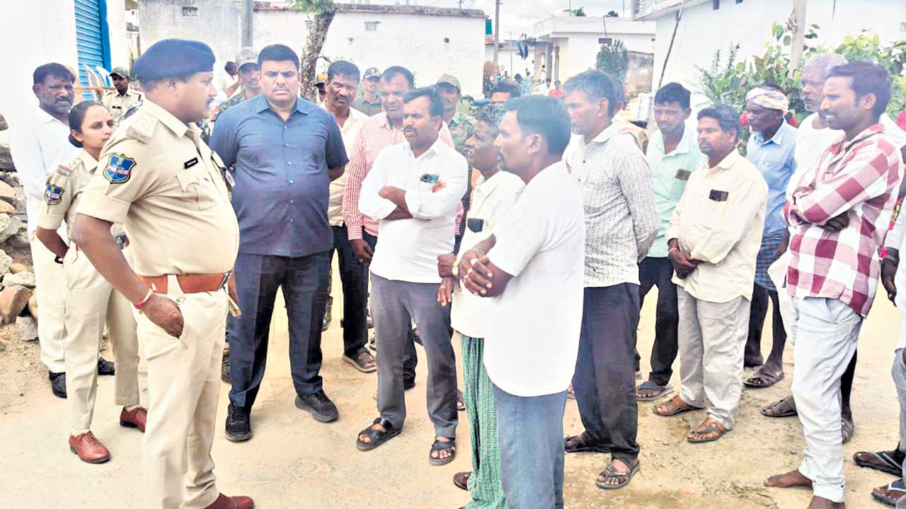 జంట హత్యలతో సూరారంలో ఉద్రిక్తత