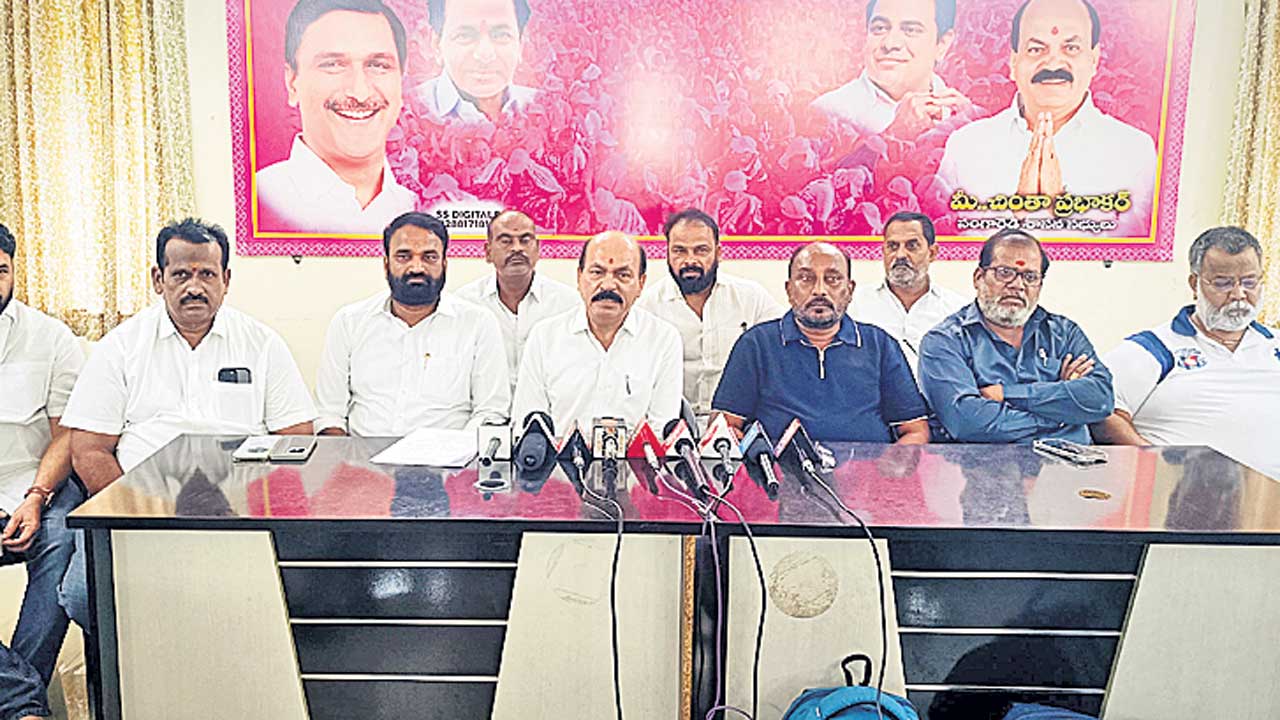 రైతుల నడ్డివిరుస్తున్న ప్రభుత్వం