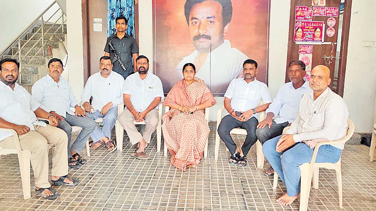రాష్ట్రంలో అసమర్థ పాలన
