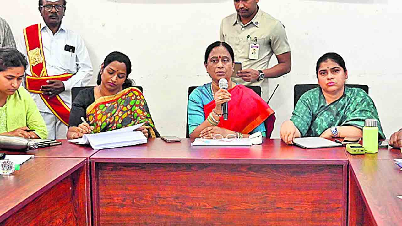 ప్రభుత్వ వైద్యంపై నమ్మకాన్ని పెంచుదాం