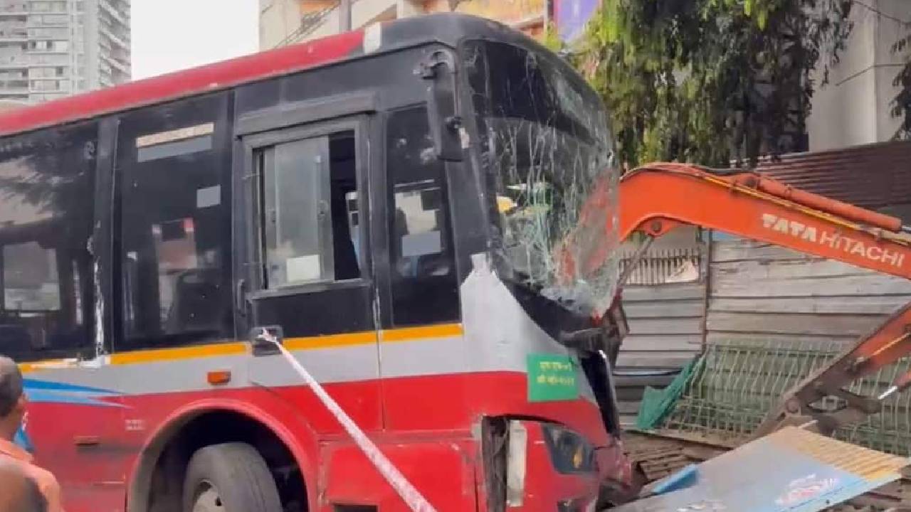 Mumbai | ముంబైలో బస్సు ప్రమాదం.. ప్రయాణికులపైకి దూసుకెళ్లిన ఎలక్ట్రికల్ బస్సు.. ఒకరు మృతి.. ముగ్గురికి గాయాలు